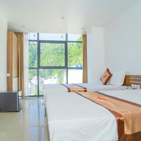 Hong Quang Hotel Cat Ba Island Екстер'єр фото