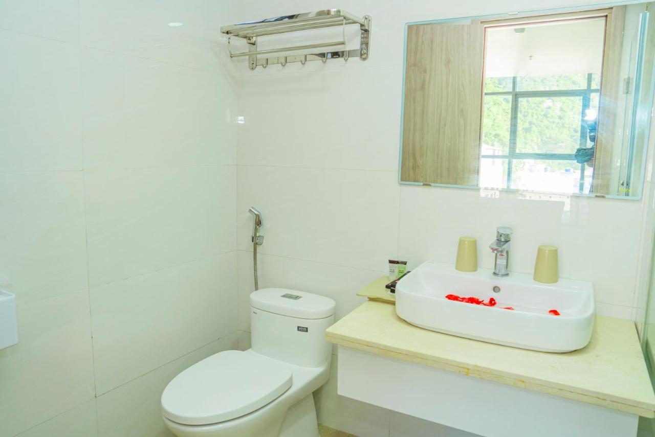 Hong Quang Hotel Cat Ba Island Екстер'єр фото